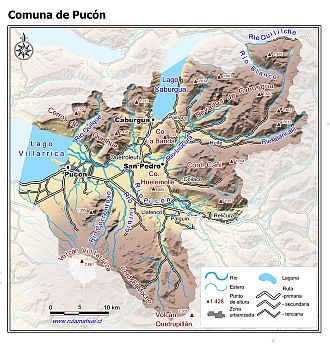 Mapa de la comuna de Pucón con fondo coloreado
